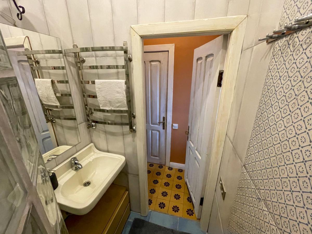 Old Lviv Apartment Ngoại thất bức ảnh